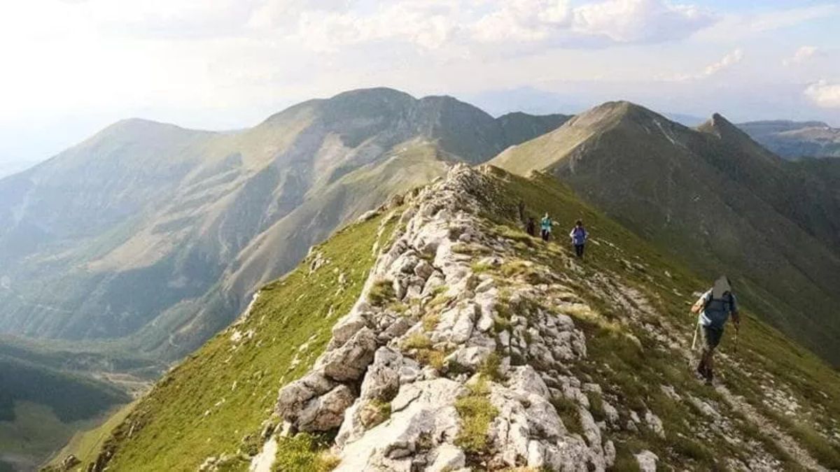 Donna precipita mentre è in gita: morta davanti gli occhi del marito Donna precipita mentre è in gita: morta davanti gli occhi del marito