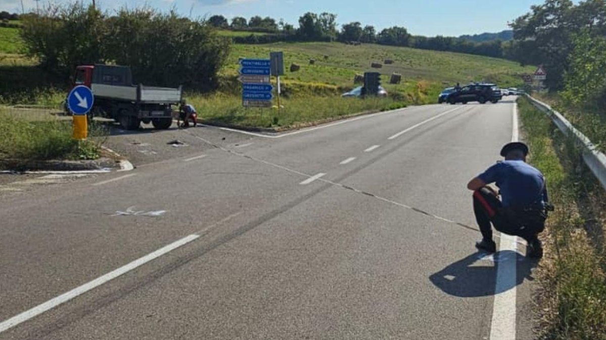 Schianto atroce sulla Provinciale: muore Simone, era conosciutissimo Schianto atroce sulla Provinciale: muore Simone, era conosciutissimo