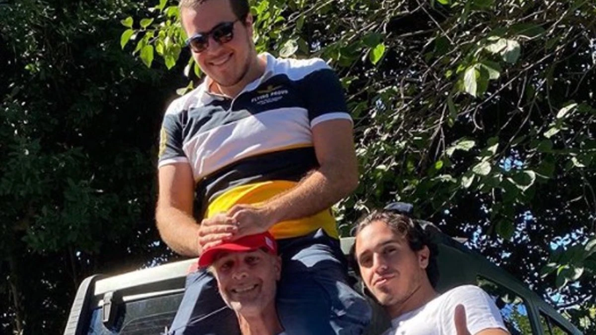 “Lo avevano rifiutato…”. Raoul Bova, chi sono davvero i figli Alessandro e Francesco e cosa fanno per vivere “Lo avevano rifiutato…”. Raoul Bova, chi sono davvero i figli Alessandro e Francesco e cosa fanno per vivere
