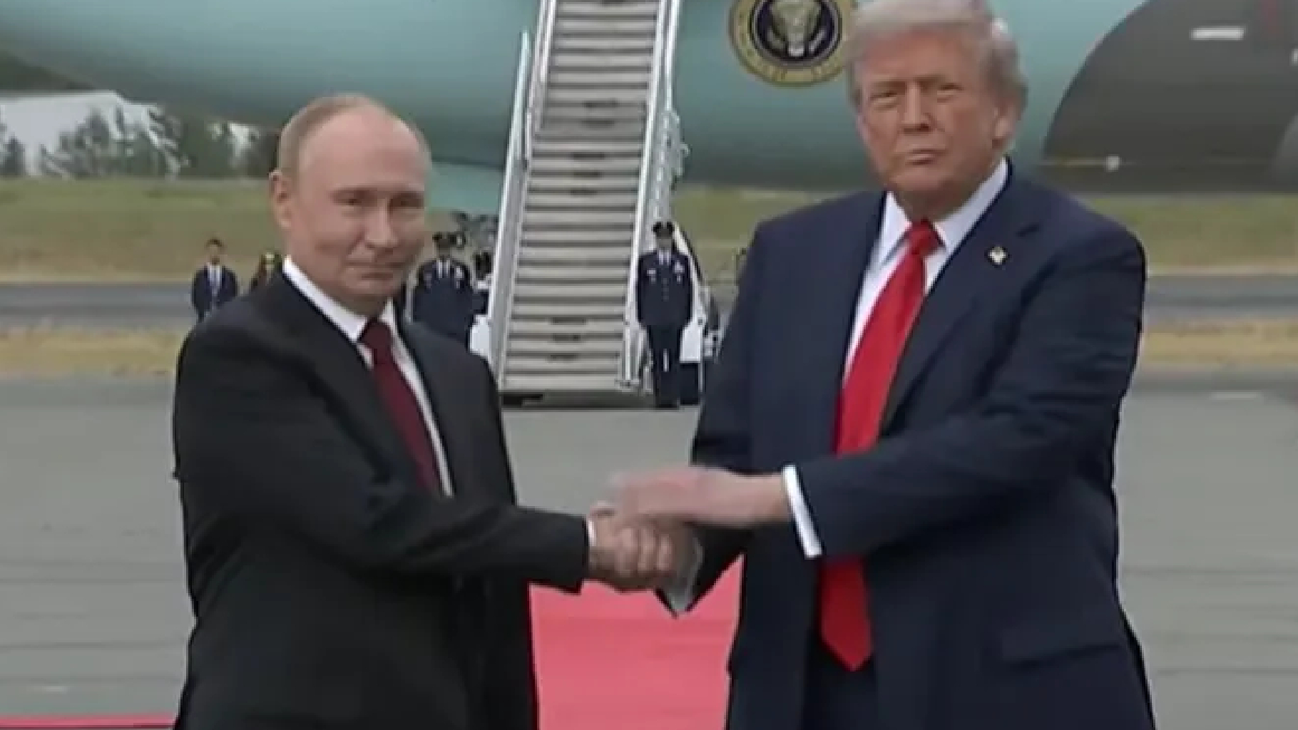 Caro Trump, quel tappeto rosso a Putin è uno sfregio alla civiltà (e all’Occidente)