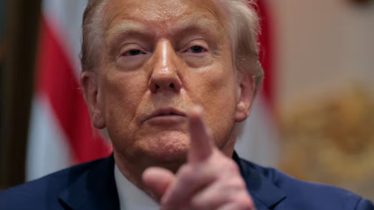 Trump cambia il nome del Pentagono: “Sarà il dipartimento della Guerra”