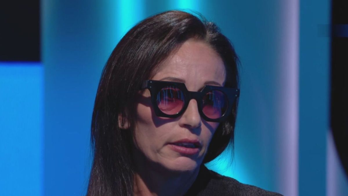 “Sono io la donna picchiata dall’ex”. La rivelazione choc a Canale 5: proprio lei, lacrime e rabbia in diretta