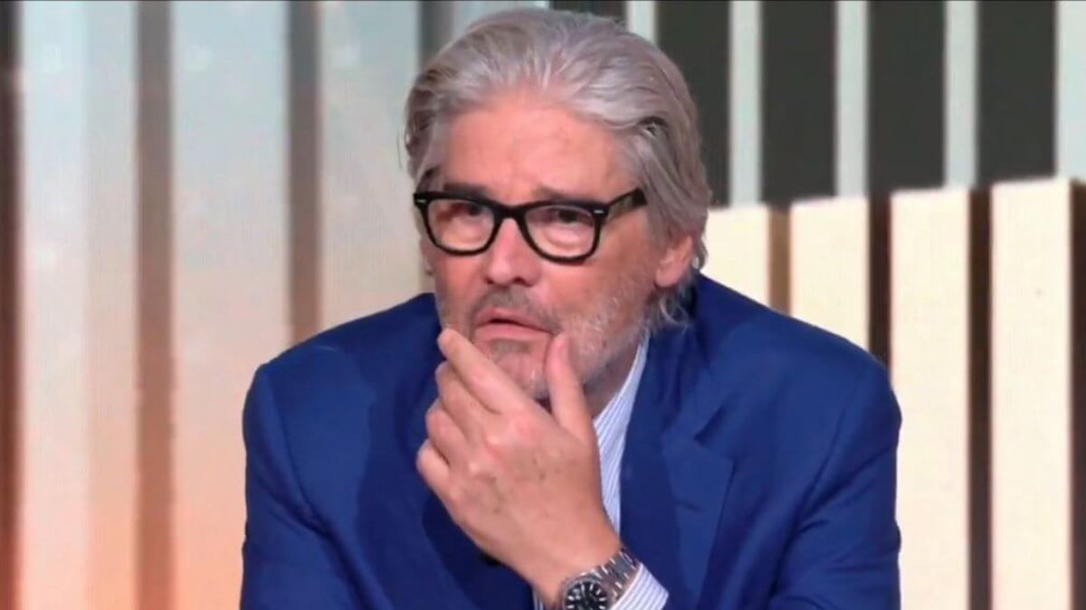 “Paolo Del Debbio non c’è”. Colpo di scena a 4 Di Sera: “Mai successo in vent’anni” “Paolo Del Debbio non c’è”. Colpo di scena a 4 Di Sera: “Mai successo in vent’anni”