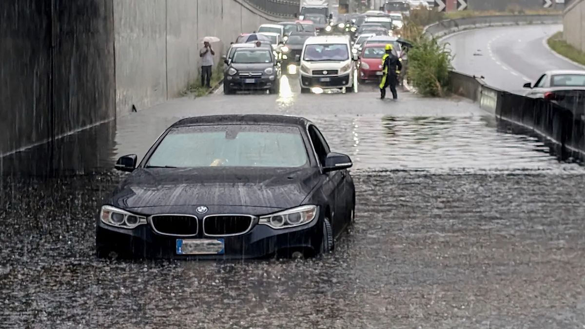 Nubifragi e temporali, allerta maltempo sull’Italia: le regioni a rischio nelle prossime ore