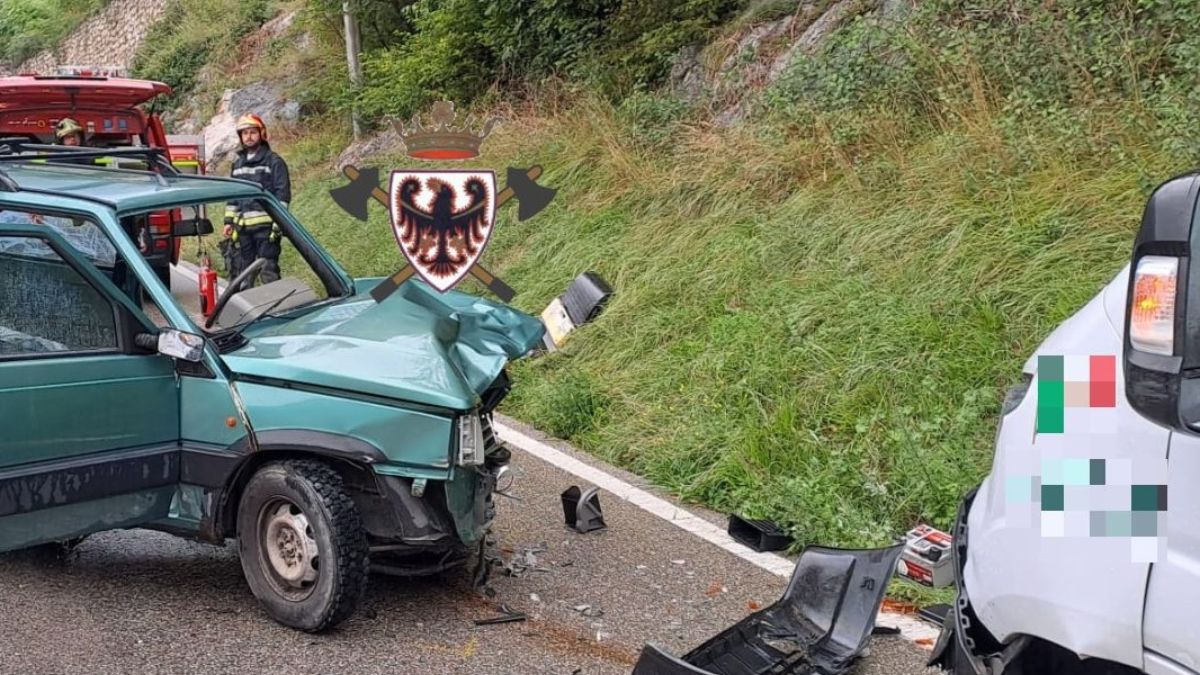 “Incastrata tra le lamiere, estratta con le pinze”. Dramma in Italia a soli 24 anni, schianto spaventoso “Incastrata tra le lamiere, estratta con le pinze”. Dramma in Italia a soli 24 anni, schianto spaventoso