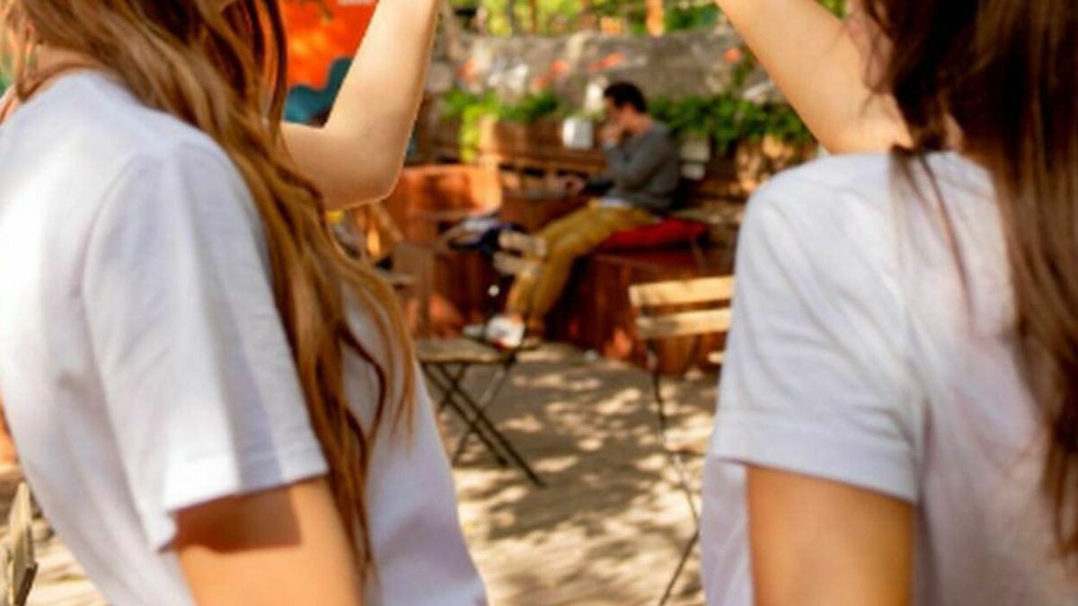 Pugni in faccia a due ragazze che si baciano, aggressione shock in Italia: violenza folle