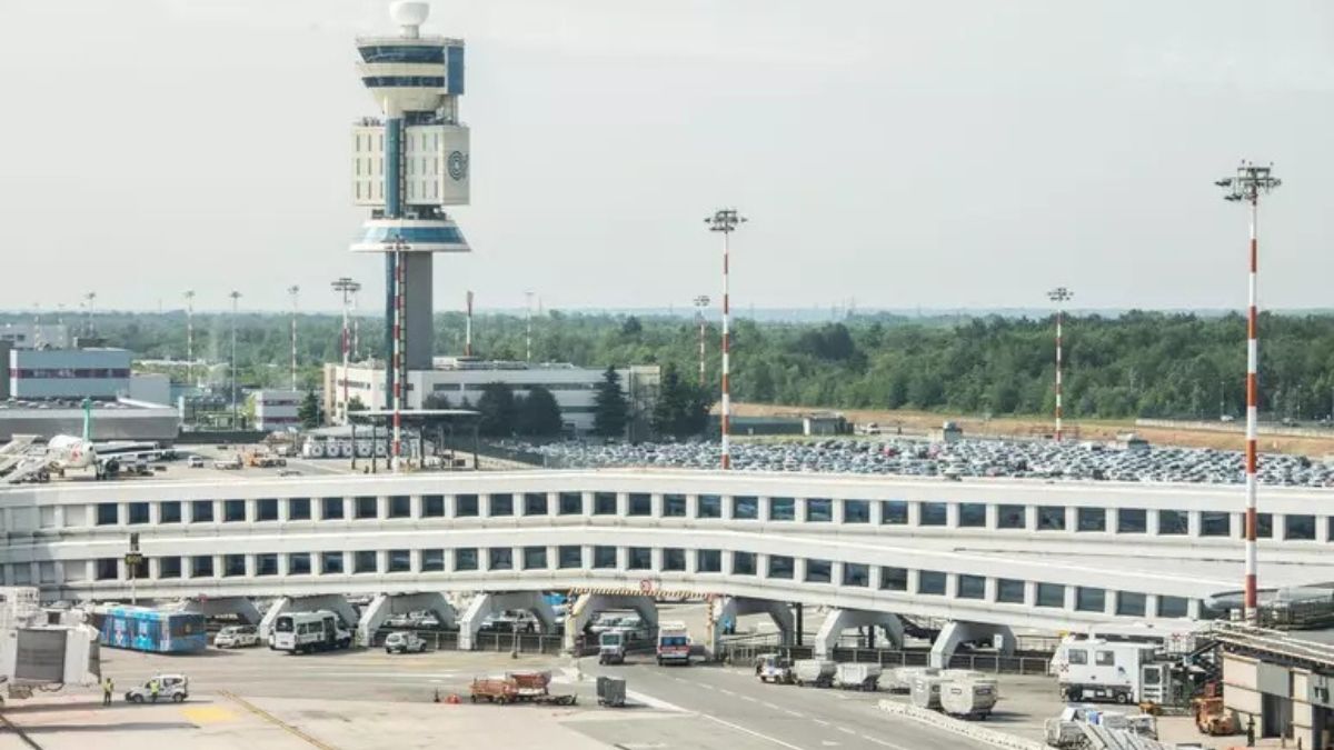 “Si è rotto il finestrino”. Terrore in volo, all’improvviso: panico tra i passeggeri