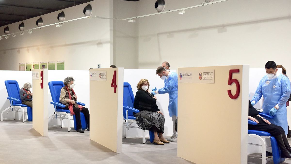 Vaccini, la decisione storica della Florida: “Obbligo va cancellato, è come la schiavitù” Vaccini, la decisione storica della Florida: “Obbligo va cancellato, è come la schiavitù”
