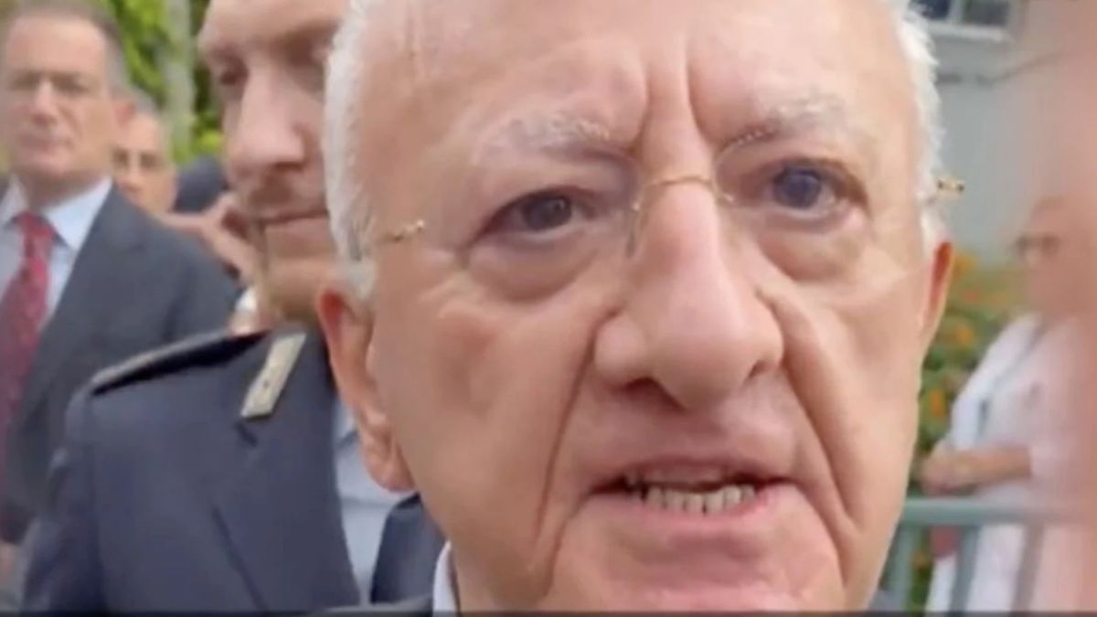 De Luca Fuori Coro