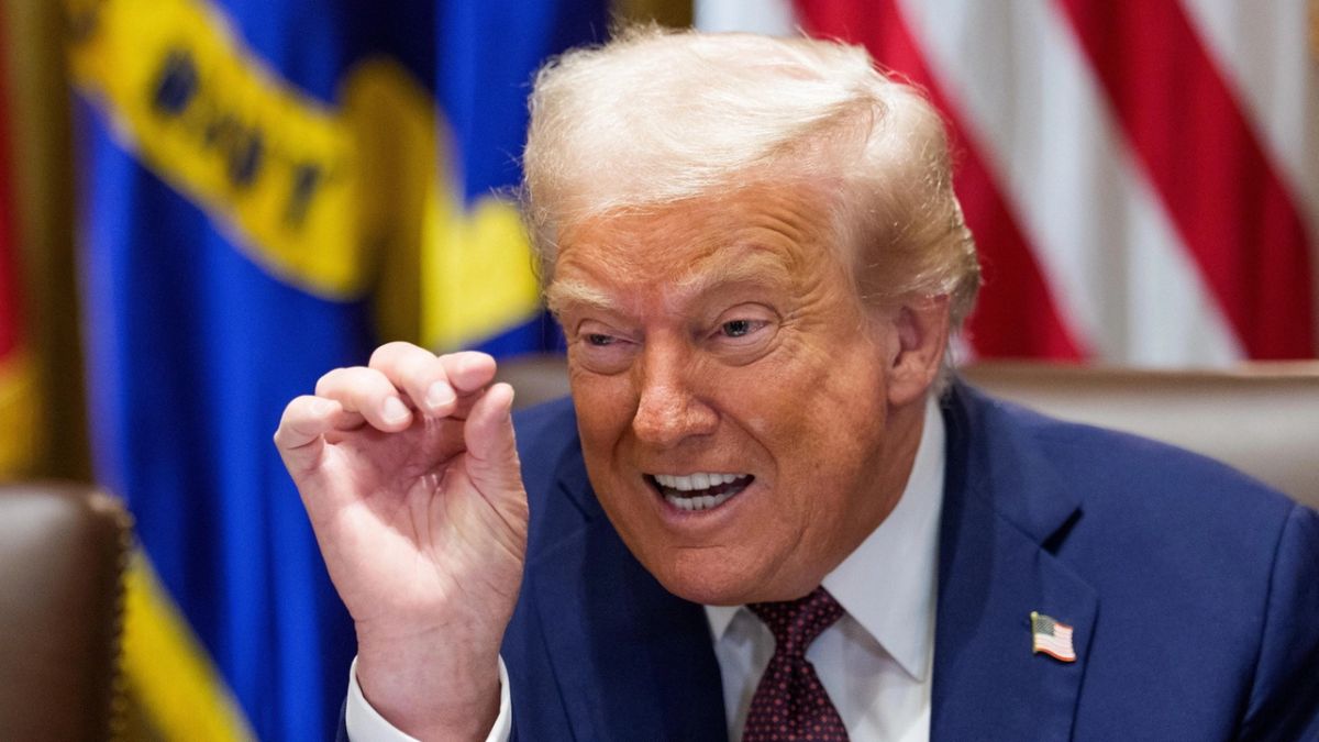 Vaccini Covid, tutti i dubbi di Trump che attacca le case farmaceutiche: “Mostrate quei dati al pubblico” Vaccini Covid, tutti i dubbi di Trump che attacca le case farmaceutiche: “Mostrate quei dati al pubblico”