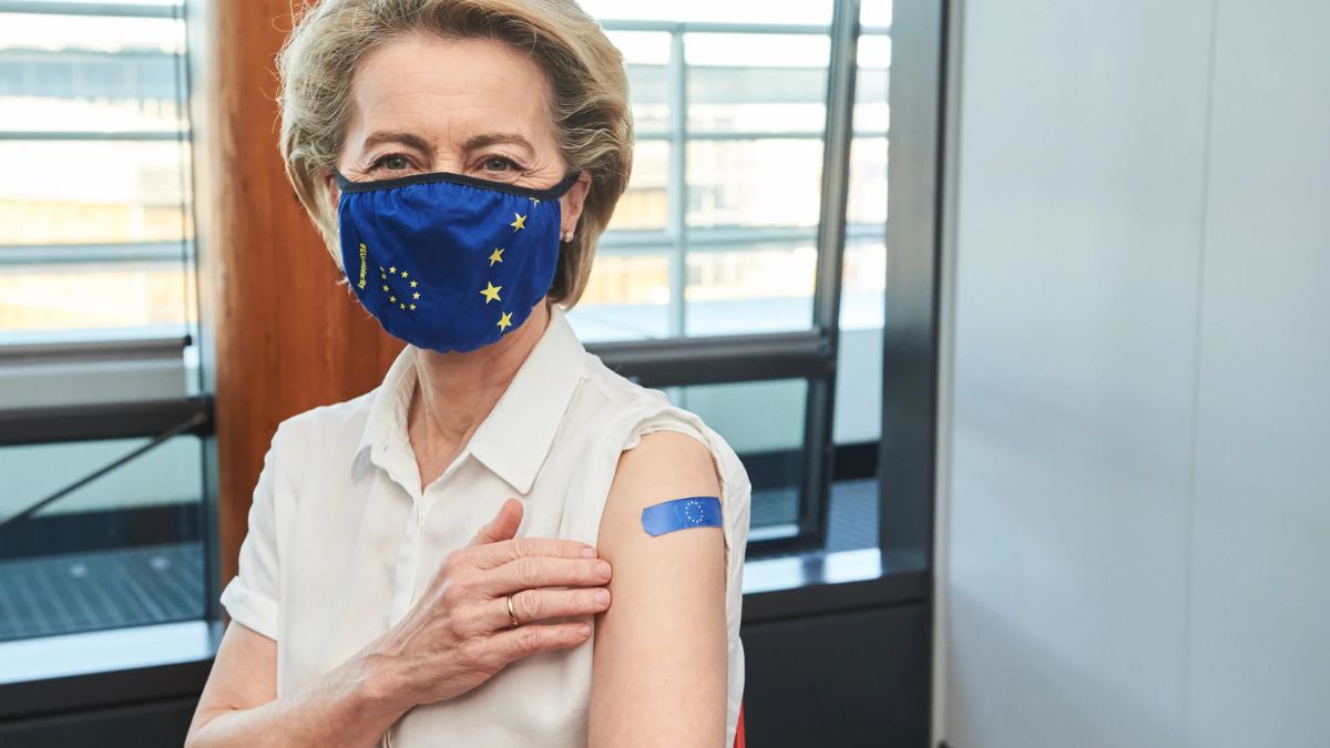 “I vaccini? Autorizzati così”. Von der Leyen travolta: “Ci avete detto solo balle”