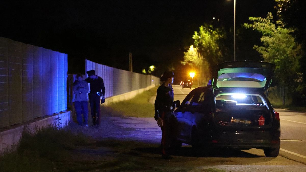 Muore a 25 anni sotto gli occhi del fidanzato: lui ha provato a salvarla, terribile