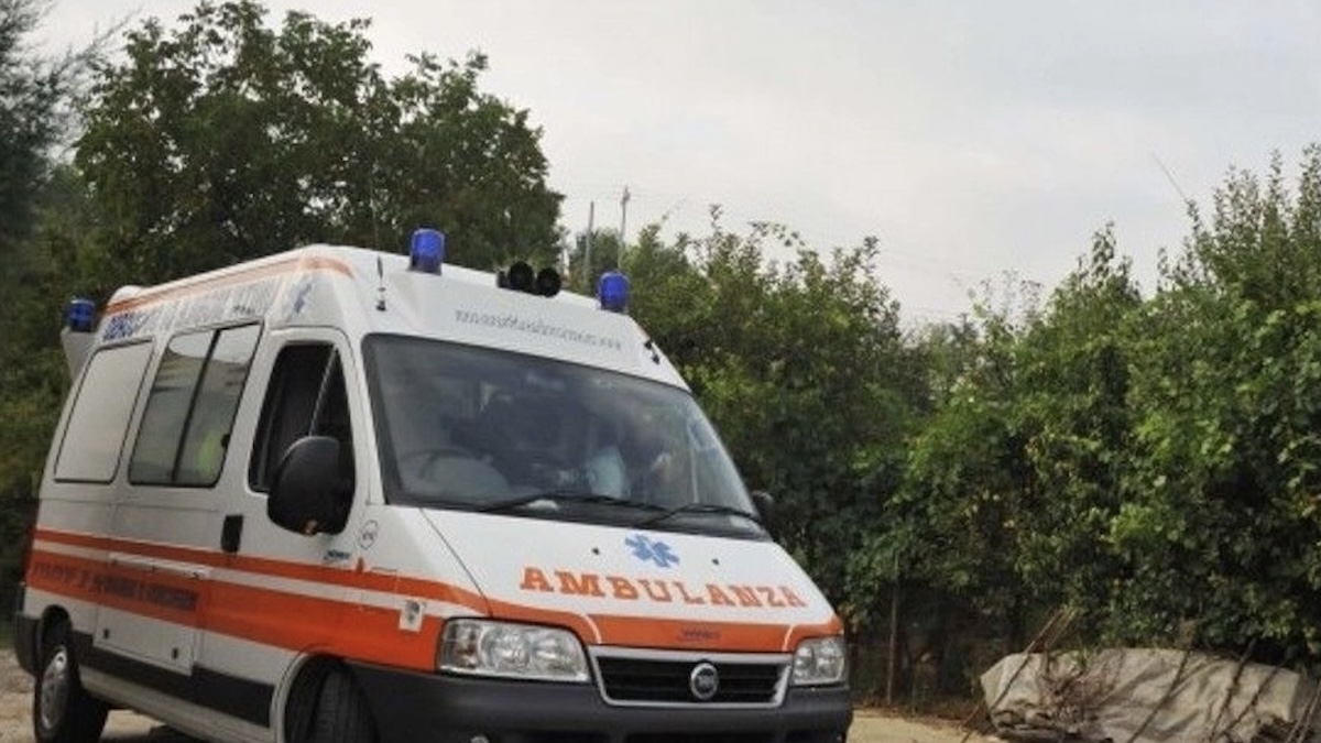 Lavorava sul tetto, poi la morte spaventosa: colleghi sotto shock. Come l’hanno trovato i soccorsi Lavorava sul tetto, poi la morte spaventosa: colleghi sotto shock. Come l’hanno trovato i soccorsi
