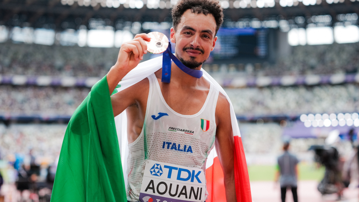 Aouani, bronzo in maratona: “Orgogliosamente italiano, felice di regalare la medaglia al mio Paese” Aouani, bronzo in maratona: “Orgogliosamente italiano, felice di regalare la medaglia al mio Paese”