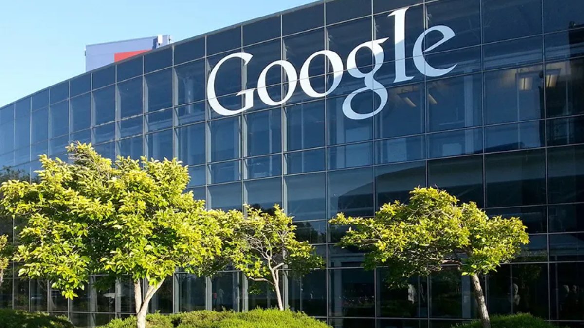 Google nei guai, multa record dell’Europa. Anche Trump al centro della tempesta Google nei guai, multa record dell’Europa. Anche Trump al centro della tempesta