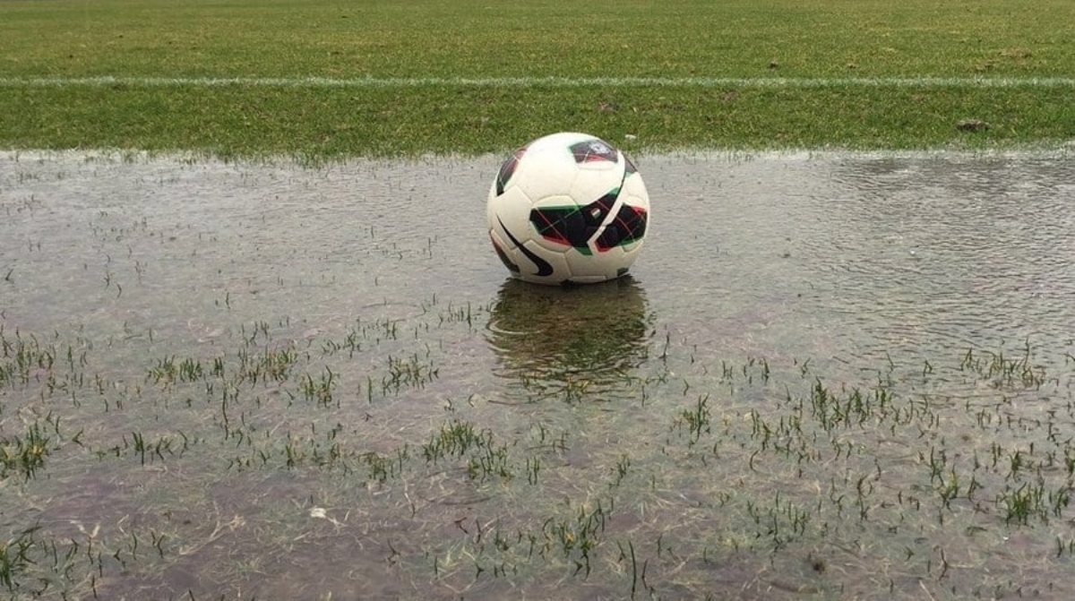 allerta meteo bufera in arrivo rinviata la partita per l8217allarme