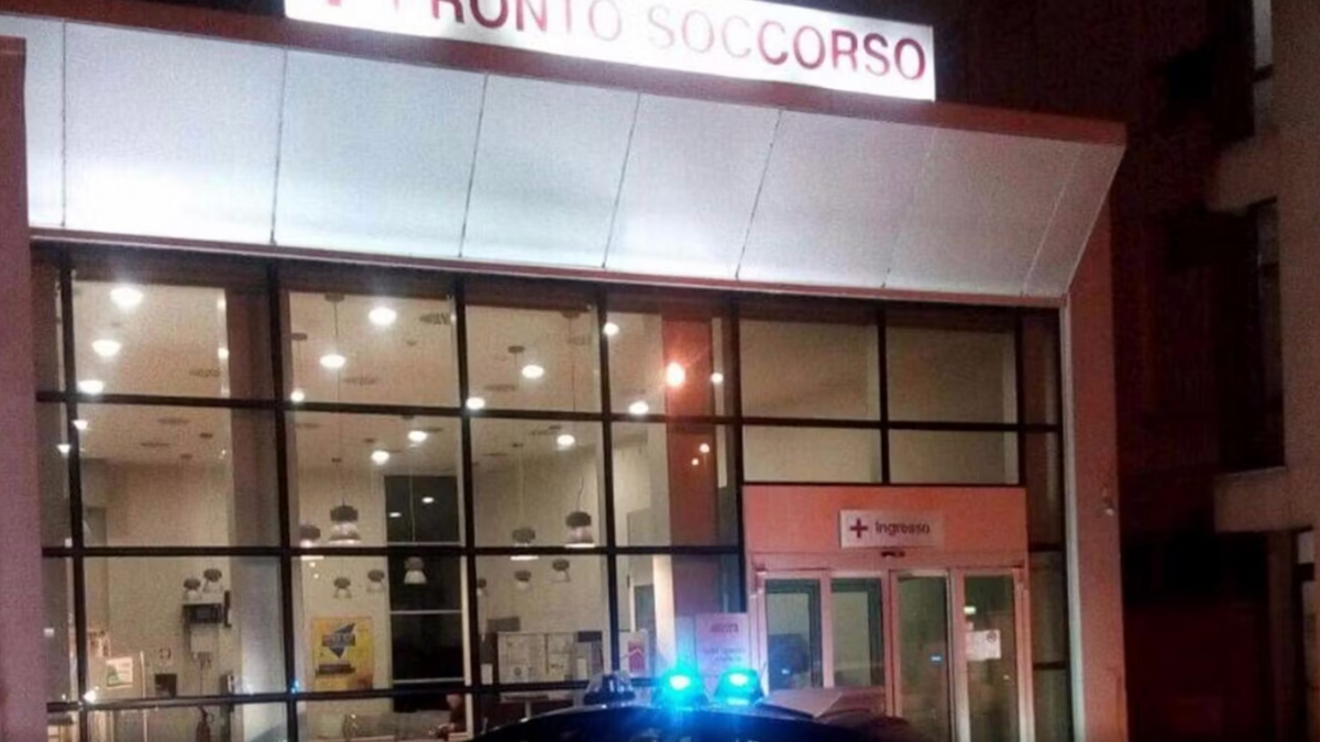 Donna investita da un camion, muore sul colpo: dramma in Italia Donna investita da un camion, muore sul colpo: dramma in Italia