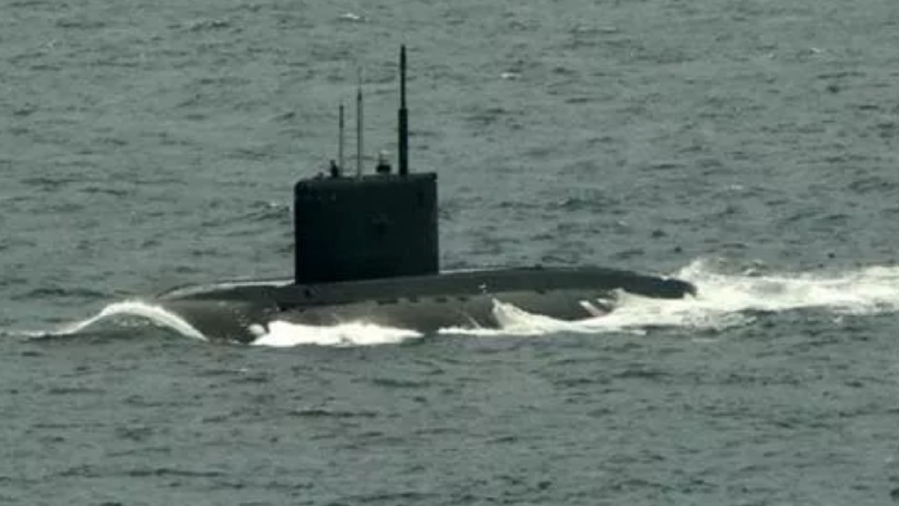 Allarme nel Mediterraneo, sottomarino russo in avaria con 52 uomini a bordo