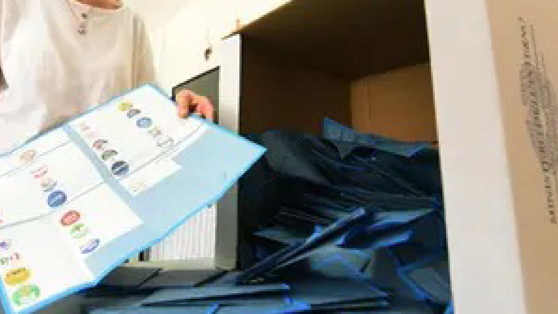 Regionali nelle Marche, affluenza al 10,84% alle 12: in forte calo rispetto al 2020