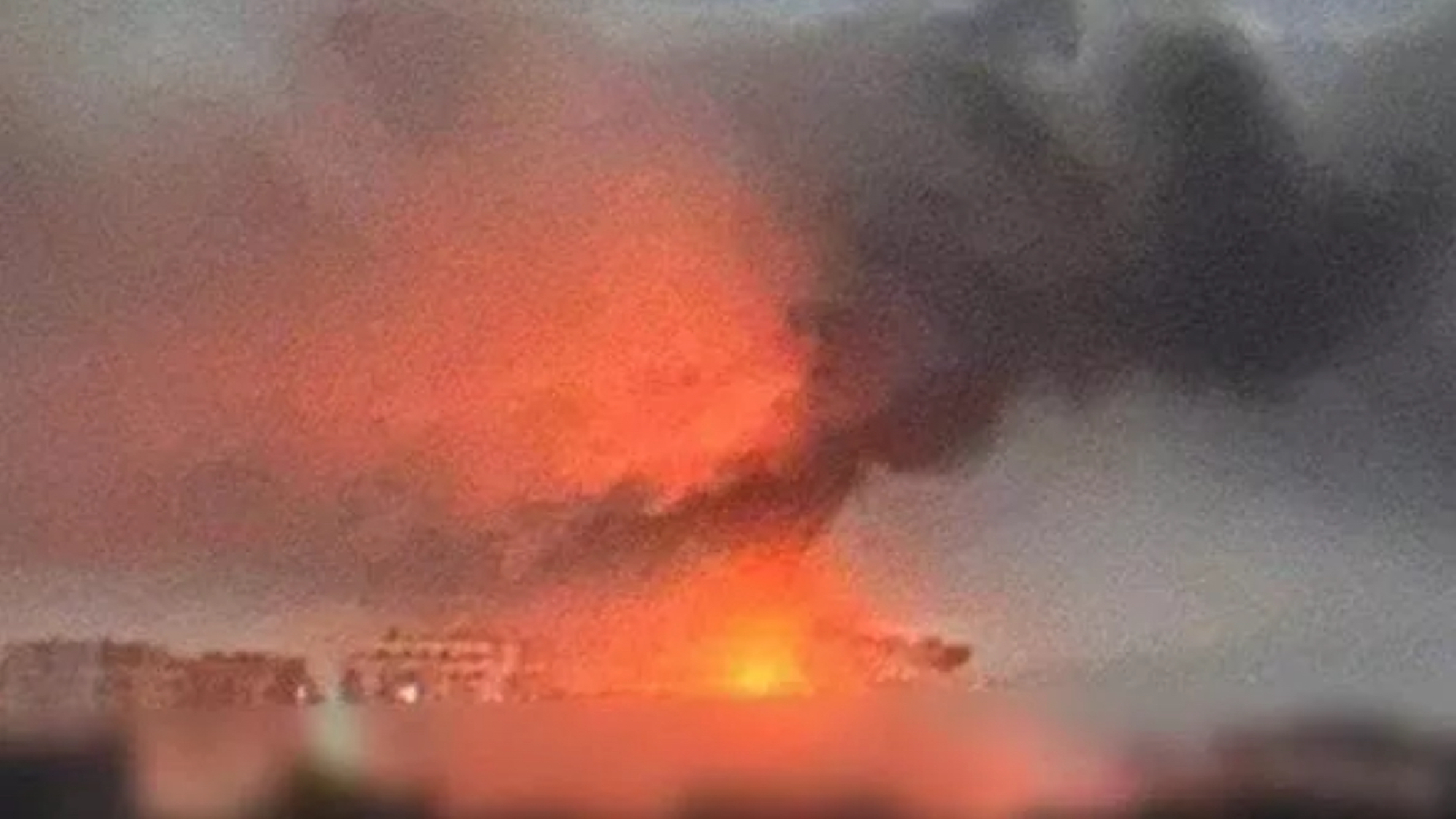 Attacchi russi su Kiev, morti una donna e un bimbo di un anno