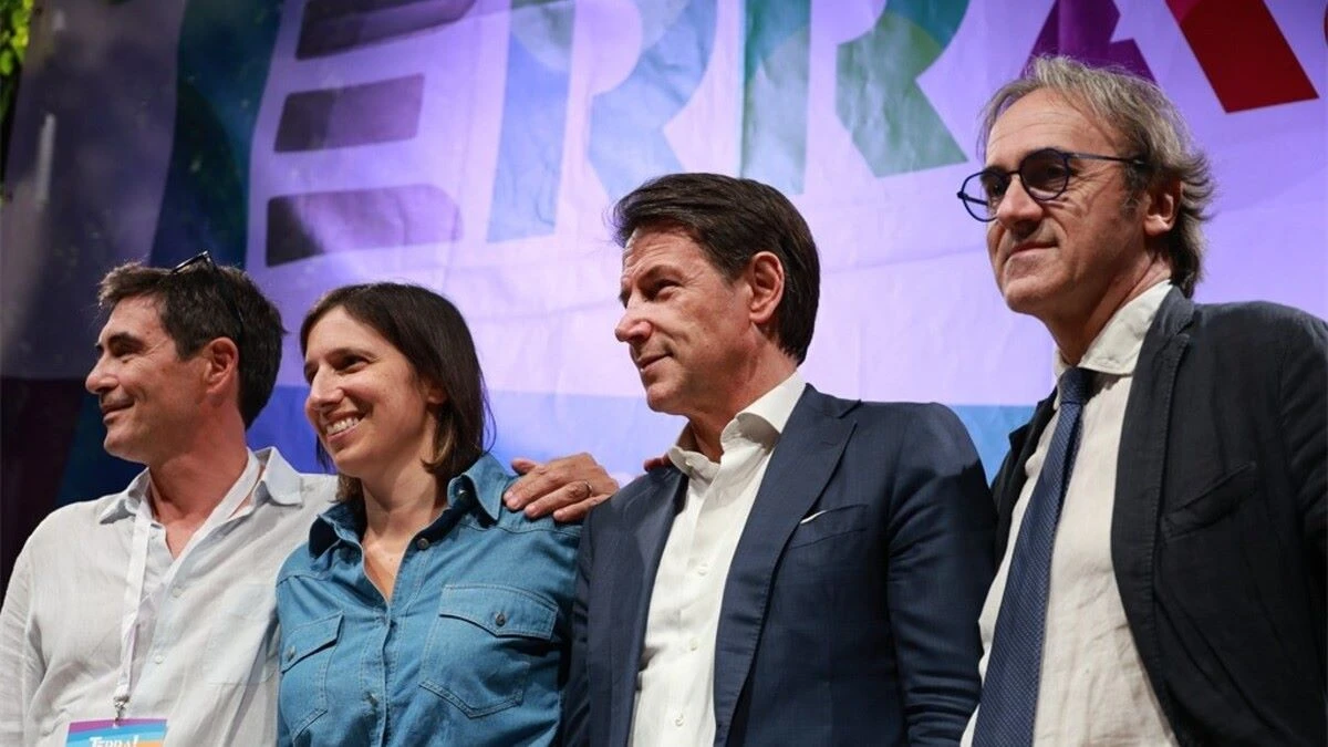 Politica Cugina Cantante