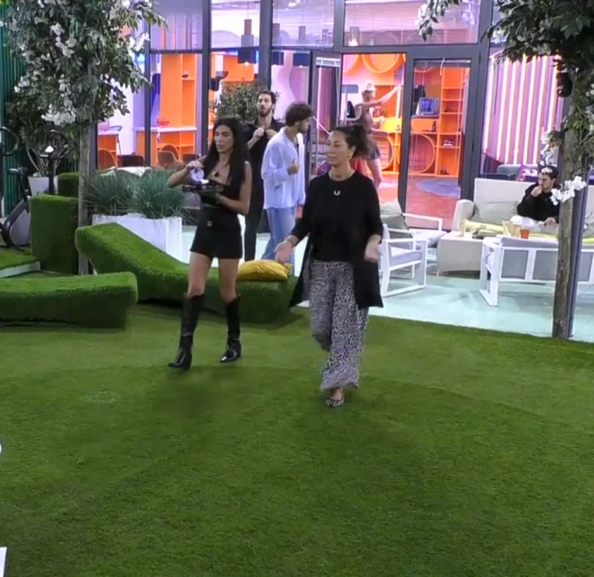 Concorrenti del Grande Fratello durante una prova