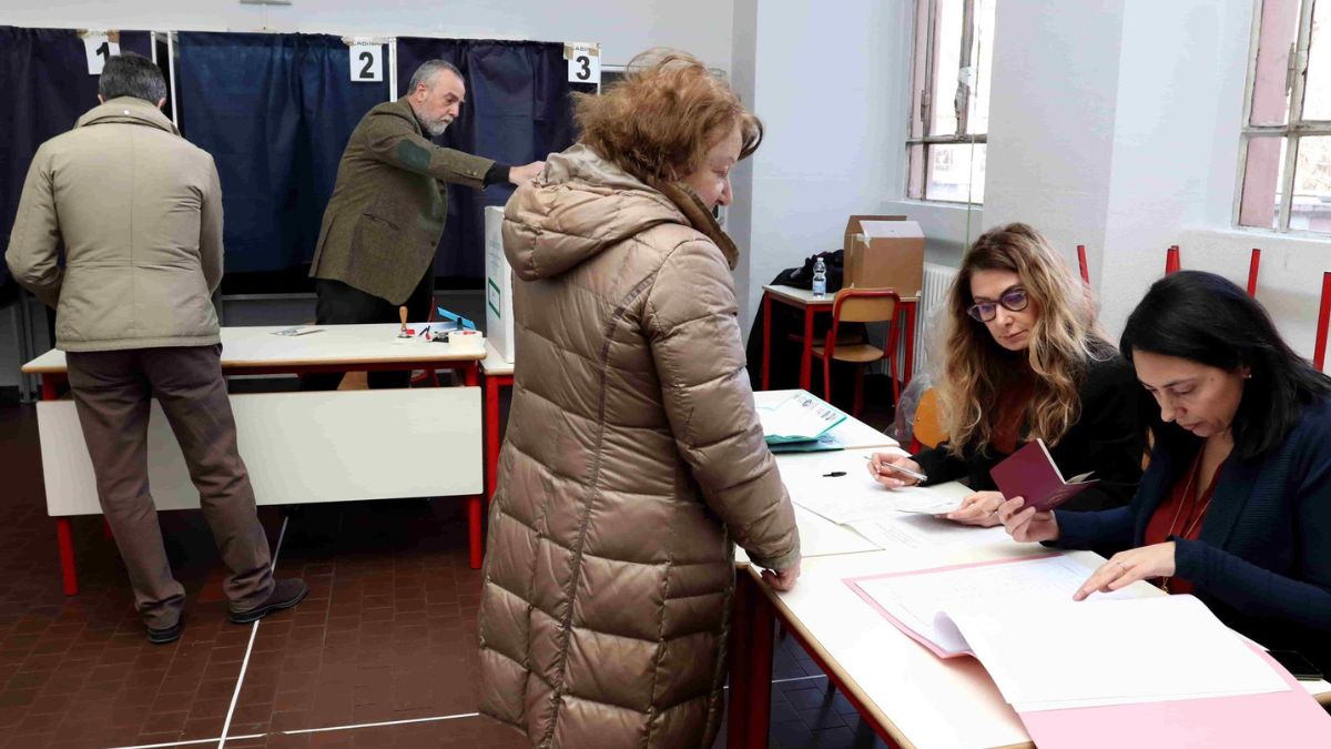 Elezioni Toscana, affluenza alle 23 crolla al 35,88%: otto punti in meno rispetto al 2020