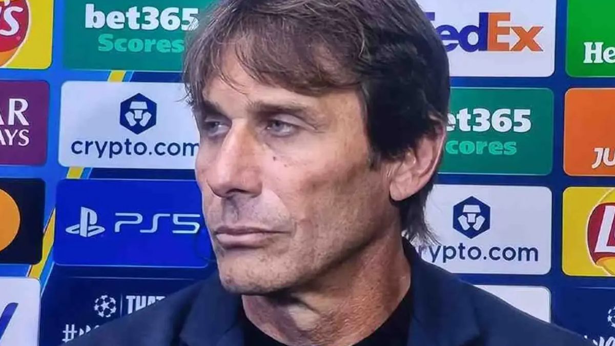 Champions League, Il Napoli crolla 6 2 contro il Psv Eindhoven: disfatta totale