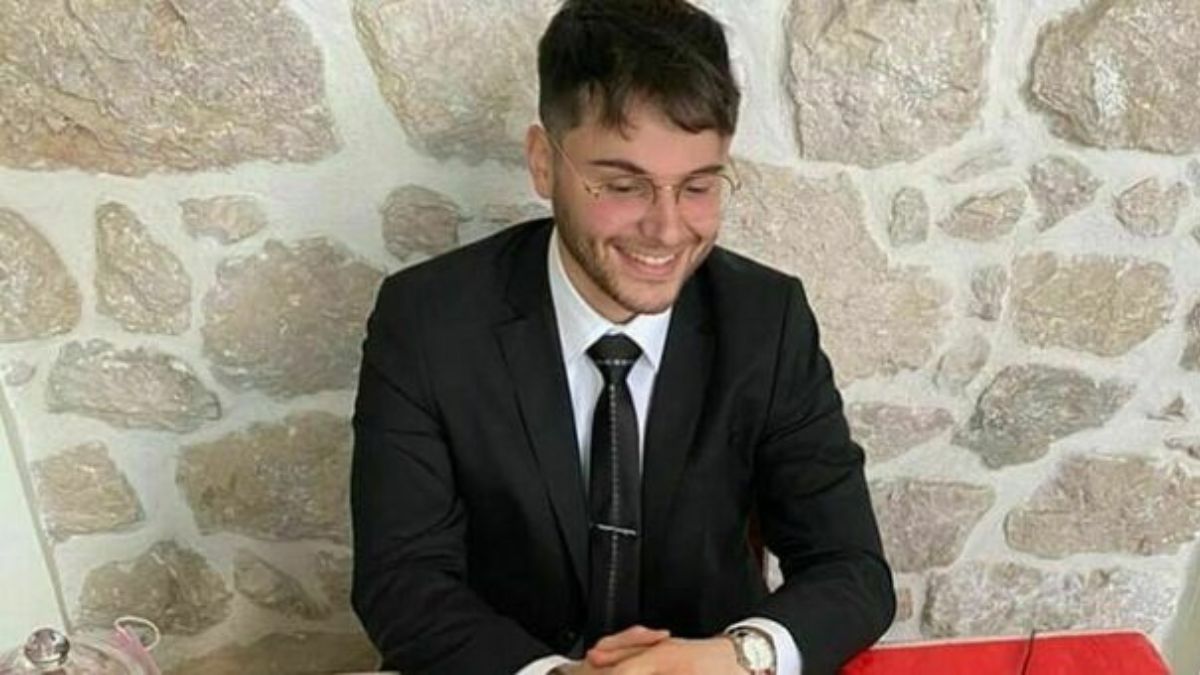 “Il giorno più bello, poi la tragedia”. Nicola muore subito dopo essersi laureato: “Orrore” “Il giorno più bello, poi la tragedia”. Nicola muore subito dopo essersi laureato: “Orrore”