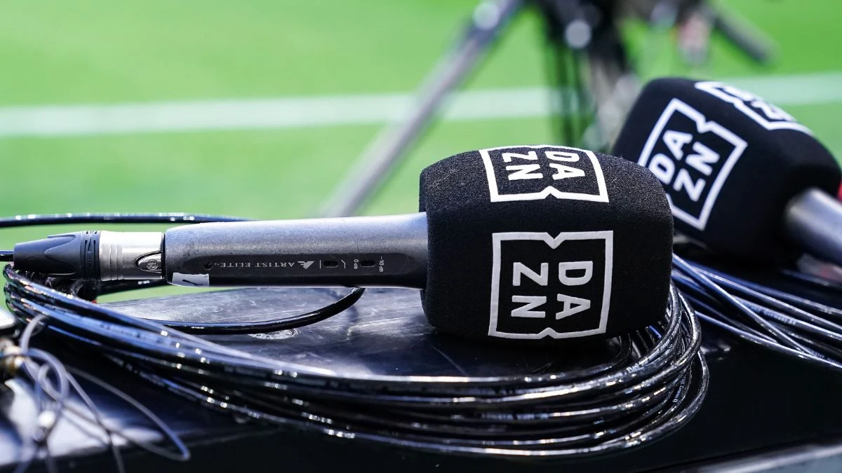 Dazn all’attacco: lettere per il risarcimento agli utenti del “pezzotto”. Che mazzata!