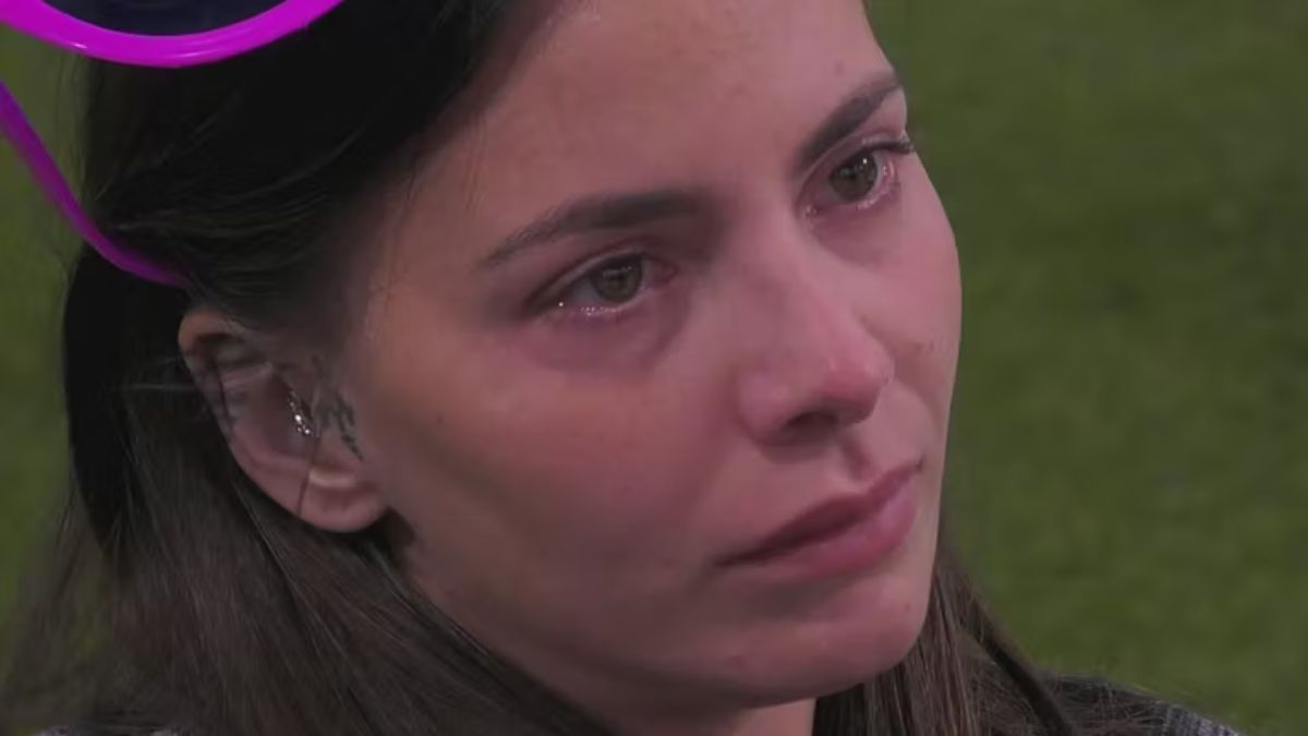 Anita torna al Grande Fratello dopo la morte della madre: le sue parole, tanta commozione Anita torna al Grande Fratello dopo la morte della madre: le sue parole, tanta commozione