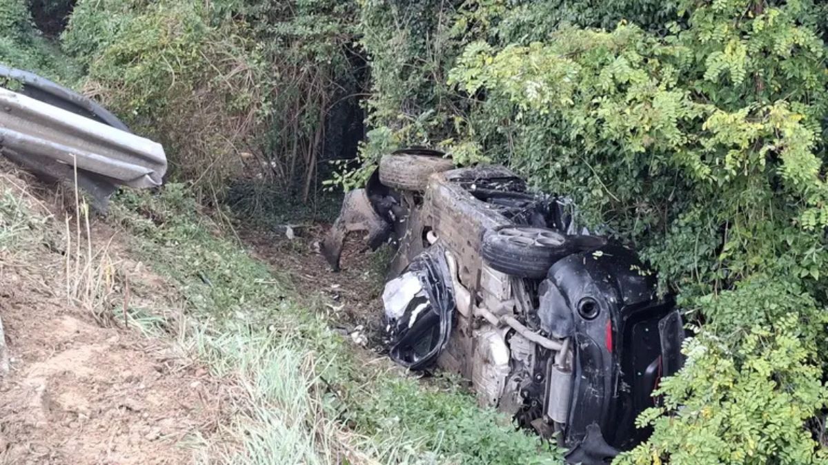 “Morto sul colpo”. L’auto si ribalta e vola fuori strada, tragedia in Italia: la dinamica è spaventosa