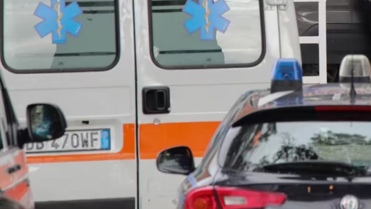 La picchia e la chiude nel furgone: violenza disumana in Italia, il folle motivo dell’aggressione La picchia e la chiude nel furgone: violenza disumana in Italia, il folle motivo dell’aggressione