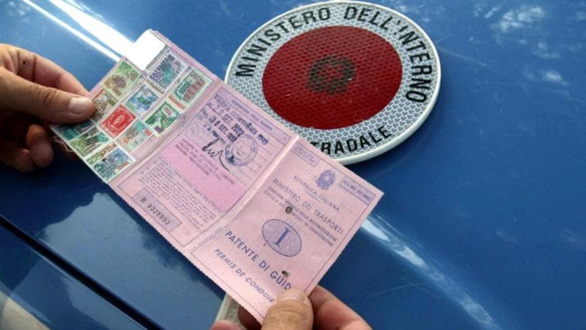 Patente di guida, rivoluzione totale: cambia tutto, a che età si potrà prendere e come