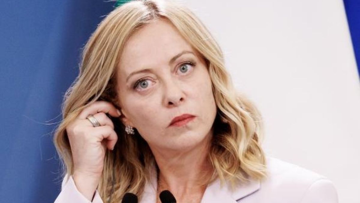 “Violenze a Roma organizzate”. Meloni da Vespa, la rivelazione: “Io denunciata per concorso in genocidio”