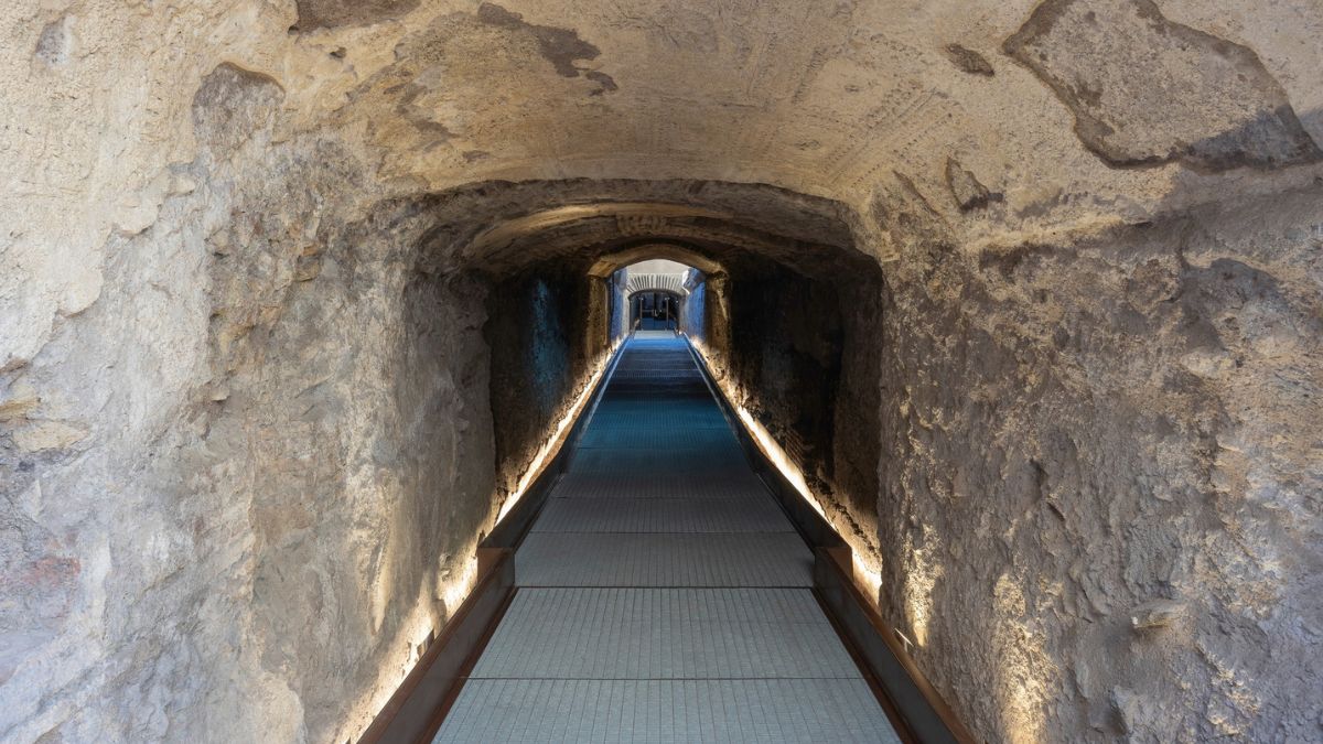 Roma, apre al pubblico il Passaggio di Commodo al Colosseo: era il corridoio segreto degli imperatori