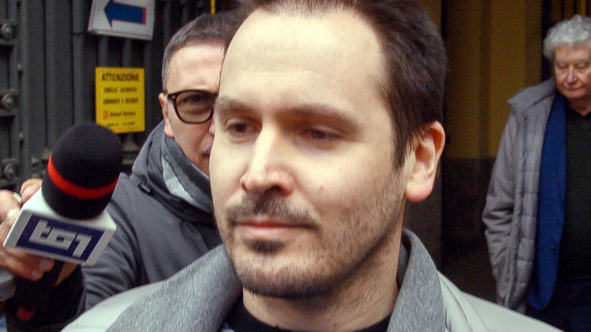 “Nuovi esami”. Garlasco, la clamorosa notizia e le prime parole di Sempio “Nuovi esami”. Garlasco, la clamorosa notizia e le prime parole di Sempio