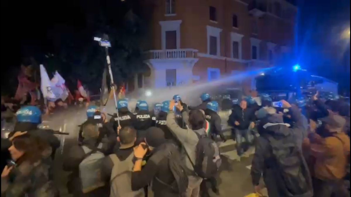 “Blocchiamo tutto”. Italia, Pro Pal in azione: scontri con la polizia, caos nelle strade