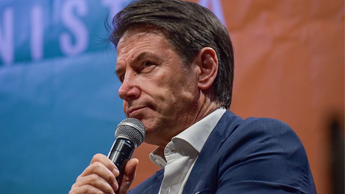 Regionali in Toscana, clamorosa frattura nel campo largo: Conte evita Giani e spiazza il Pd