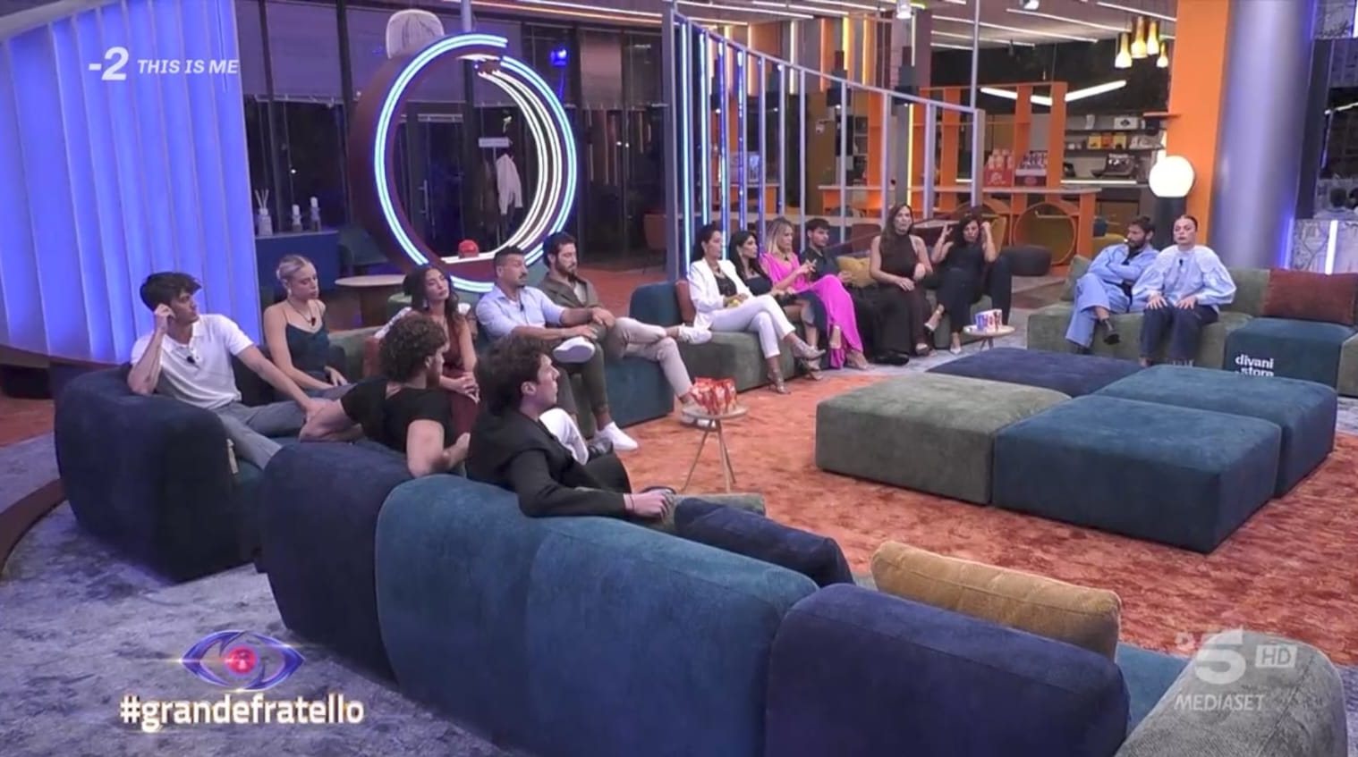 Grande Fratello, puntata di fuoco! Eliminato Giulio. Simona Ventura annuncia la fine della guerra tra Israele e Hamas Grande Fratello, puntata di fuoco! Eliminato Giulio. Simona Ventura annuncia la fine della guerra tra Israele e Hamas
