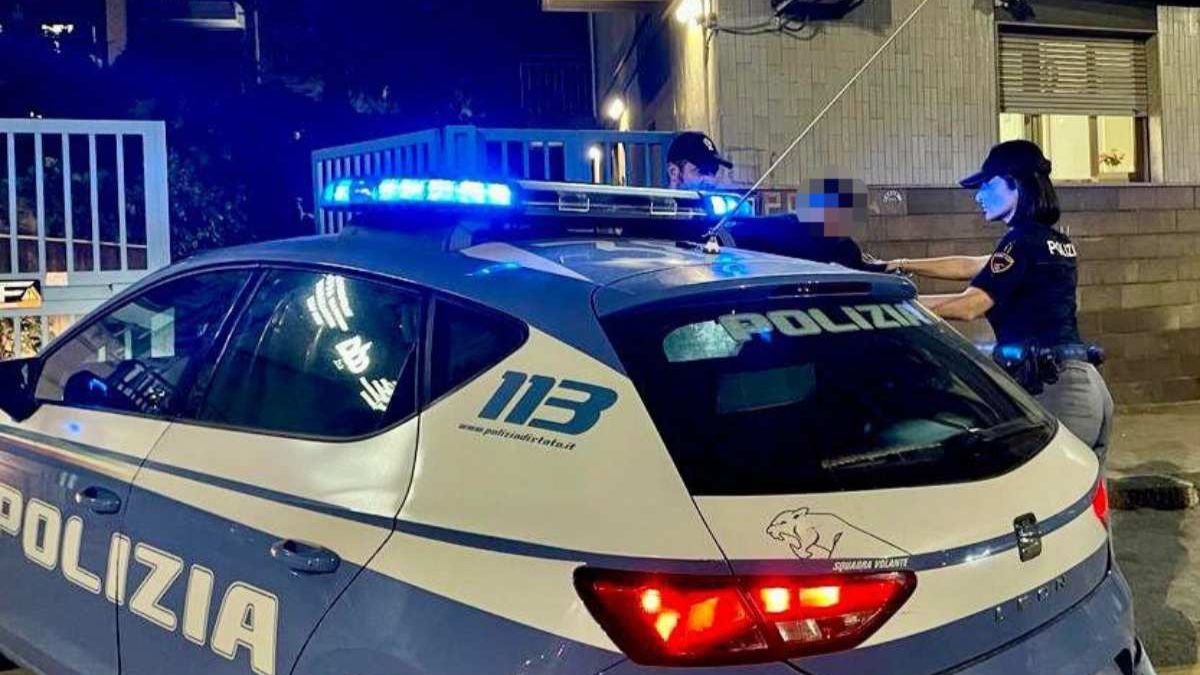 22enne incinta accoltellata strada