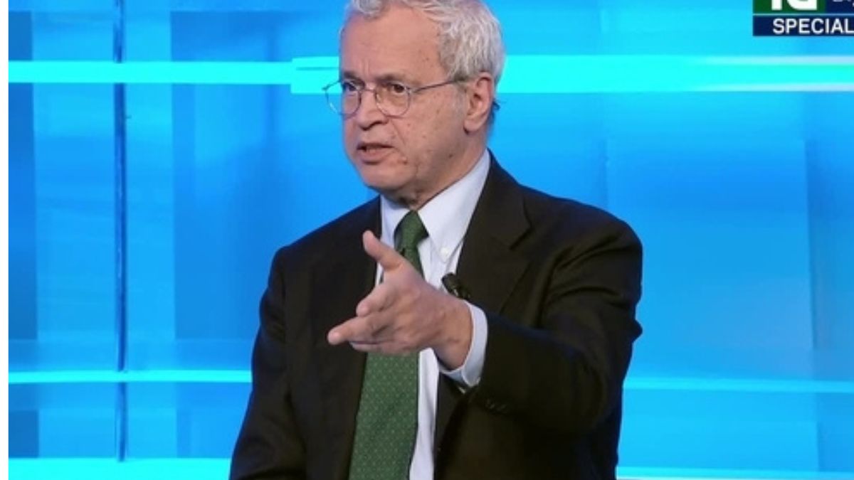 “Verranno attacchi terroristici!”. Il giornalista perde il controllo in diretta, Mentana esterrefatto “Verranno attacchi terroristici!”. Il giornalista perde il controllo in diretta, Mentana esterrefatto