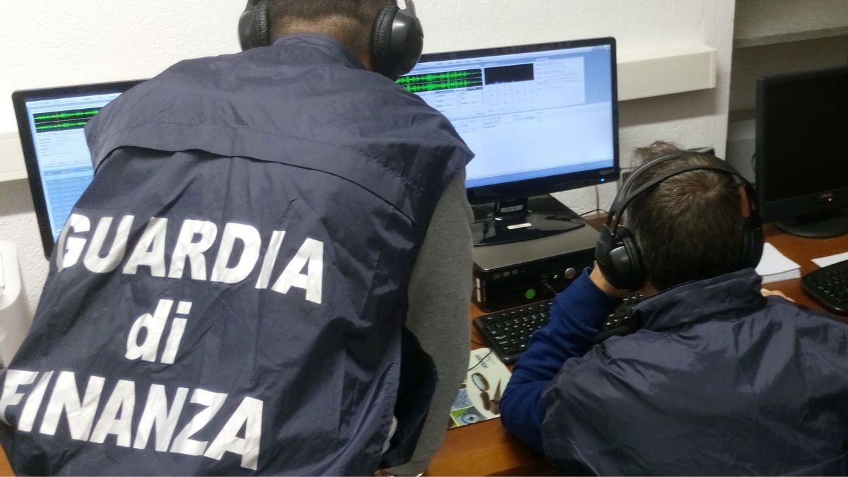 “Truffa milionaria, coinvolti migliaia di clienti!”. Inchiesta shock in Italia: cosa succede “Truffa milionaria, coinvolti migliaia di clienti!”. Inchiesta shock in Italia: cosa succede