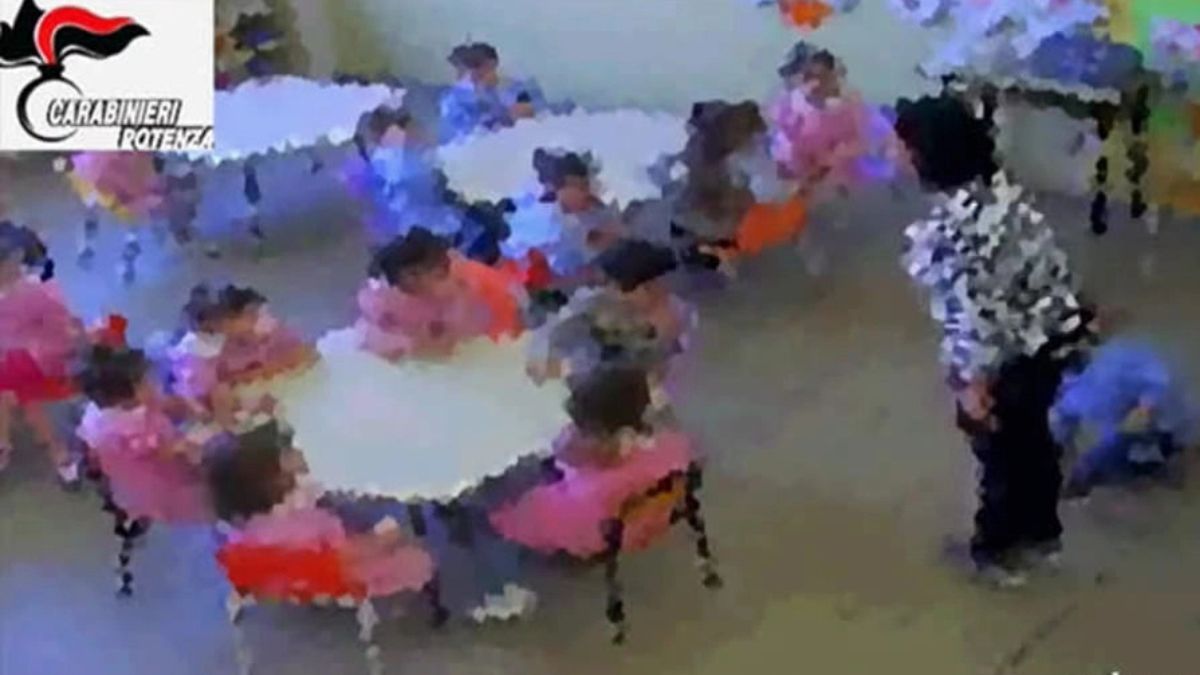violenze bimbi asilo maestre