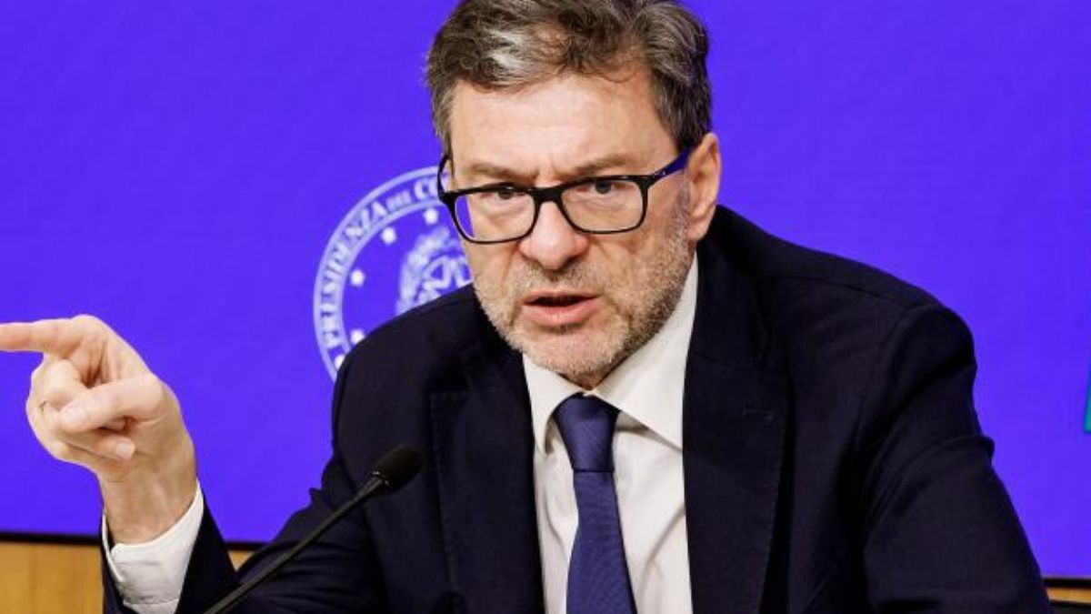 sinistra golpe denuncia ministro