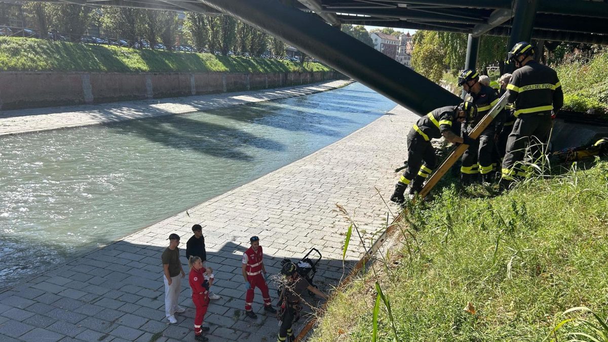 passeggino caduto fiume nonna