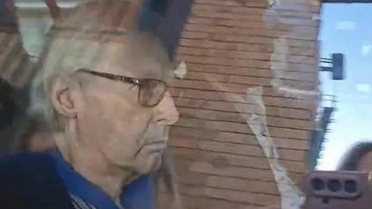 Vittorio Sgarbi riappare ad Arpino: rompe il silenzio dopo mesi Vittorio Sgarbi riappare ad Arpino: rompe il silenzio dopo mesi