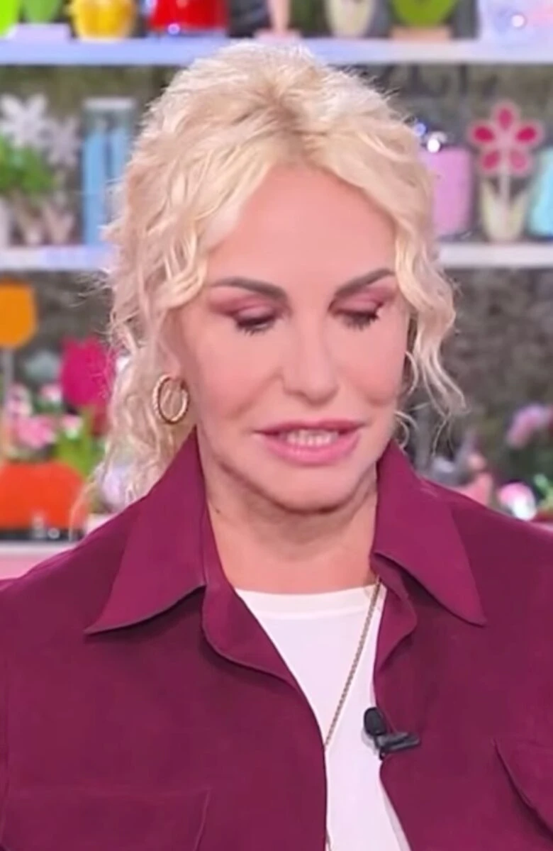 Antonella Clerici commossa in diretta Rai