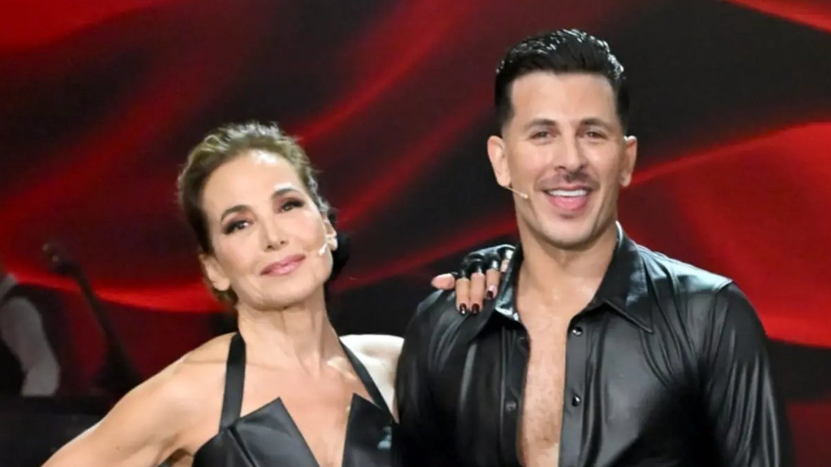 “Vergognati, può essere tuo figlio”. Barbara D’Urso e Pasquale La Rocca beccati così: scoppia il caos!