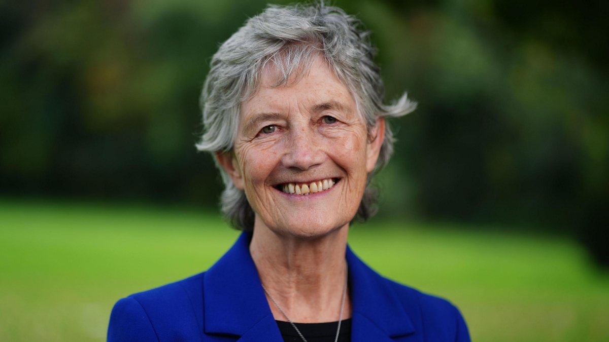 Irlanda, trionfa la candidata che sfida Nato, Usa e Unione Europea: chi è Catherine Connolly Irlanda, trionfa la candidata che sfida Nato, Usa e Unione Europea: chi è Catherine Connolly